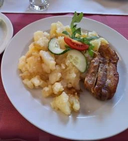 Borostyán Vendéglő