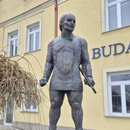 Botond Bicske - Külső kép