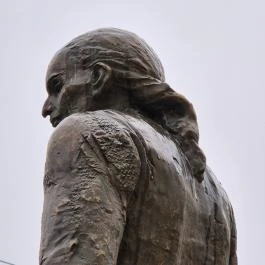 Botond Bicske - Egyéb