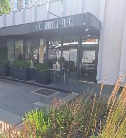 Brucker Pékség - Andor utca