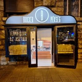 Brucker Pékség - Móricz Budapest - Külső kép