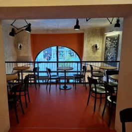 Brutål, Budapest - Belső