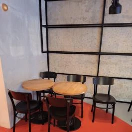 Brutål, Budapest - Belső