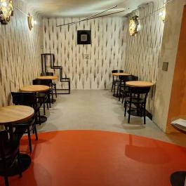 Brutål, Budapest - Belső