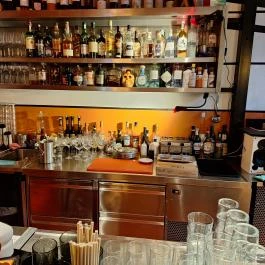 Brutål, Budapest - Belső