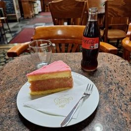 Budai Cukrászda Budapest - Étel/ital