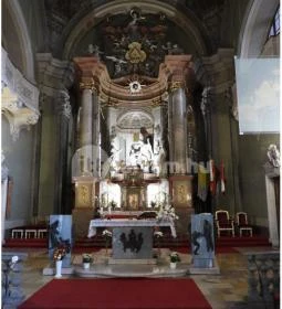 Budapest-Felsővízivárosi Szent Anna plébániatemplom