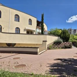 Budapest-Gazdagréti Szent Angyalok Plébánia Budapest - Külső kép