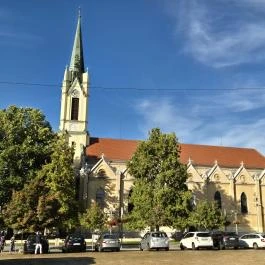 Budapesti Egek Királynéja templom Budapest - Külső kép