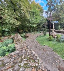 Budaszentlőrinci pálos kolostor és templom romjai