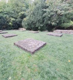 Budaszentlőrinci pálos kolostor és templom romjai