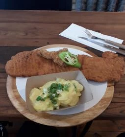 Buja Disznók - Fény utcai Piac