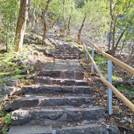 Bujdosók lépcsője, Badacsonytördemic - Külső kép