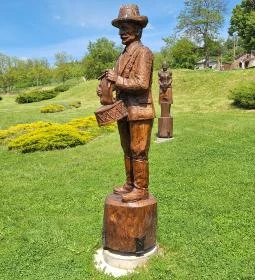 Bükkaljai summások szoborcsoport