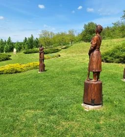 463. legjobb látnivaló: Bükkaljai summások szoborcsoport