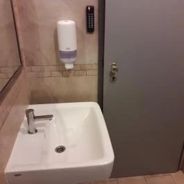 Burger King - Újbuda Center, Budapest - Mosdó