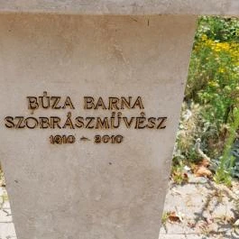 Búza Barna-mellszobor Sarkad - Egyéb