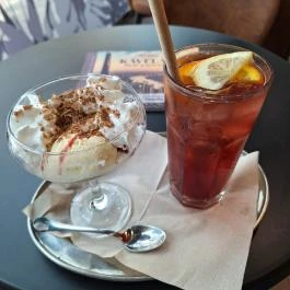 Cafe Frei - Allee Budapest - Étel/ital