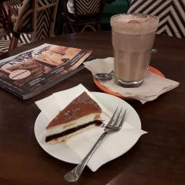 Cafe Frei - Allee Budapest - Étel/ital