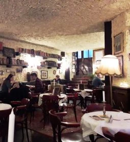 Café Ponyvaregény - Bercsényi utca