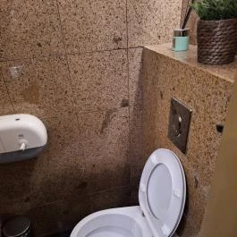 Capri Duna Pizzeria, Budapest - Mosdó