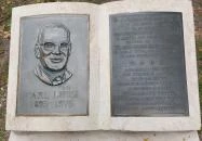 Carl Lutz domborműves emlékkő Budapest