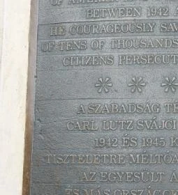 Carl Lutz domborműves emlékkő