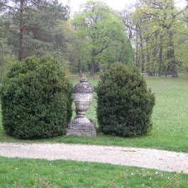 Héderváry Kastélyszálloda Hédervár - Medence/kert