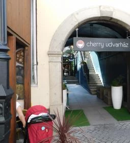 Cherry Étterem & Kávézó