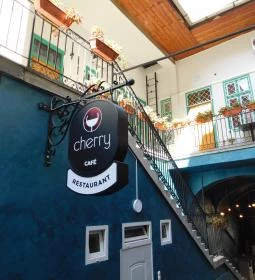 Cherry Étterem & Kávézó