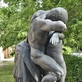 Chopin-szobor Gödöllő - Külső kép