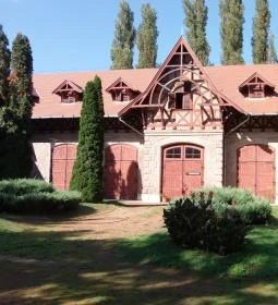 Cifra Istálló és Kocsimúzeum 