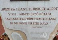 Cigányzenészek emlékműve Jászfényszaru