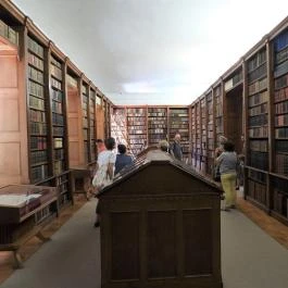 Ciszterci Műemlékkönyvtár Zirc - Belső