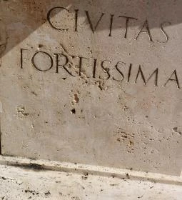 Civitas Fortissima-emlékmű