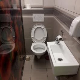 Club 93 Pizzéria Budapest - Mosdó