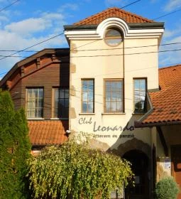 Club Leonardo Panzió 