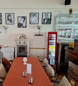 Csalogány Étterem & Kávézó