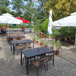 Csalogány Étterem & Kávézó, Balatonfenyves - Belső