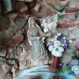 Csatkai szentkút, Csatka - Belső