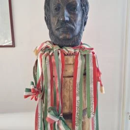 Csefalvay-kúria, Pincehely - Egyéb