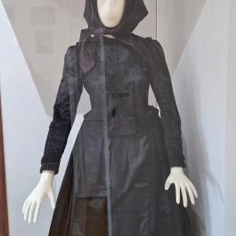 Csefalvay-kúria, Pincehely - Egyéb