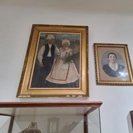 Csefalvay-kúria, Pincehely - Egyéb