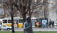 Cseh Tamás szobor Budapest - Külső kép