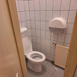 Csehülünk, Telki - Mosdó