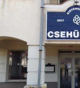 Csehülünk