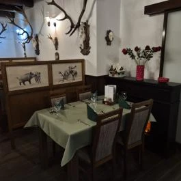 Csejtey Vadászétterem Püspökmolnári - Belső