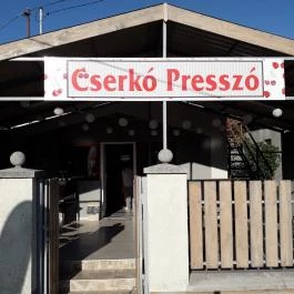 Cserkó Presszó Szomolya - Külső kép