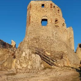 Cseszneki vár, Csesznek - Külső kép