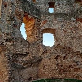 Cseszneki vár, Csesznek - Belső